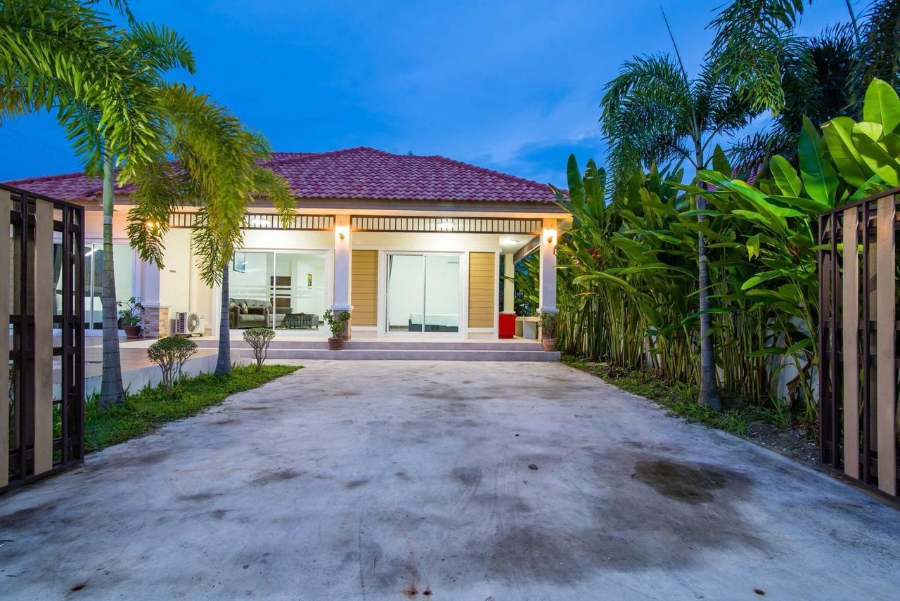 The Legacy Huahin Pool Villa Bagian luar foto
